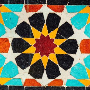 از مبارزه با دیکتاتور تا مبارزه با دیکتاتورمنشی